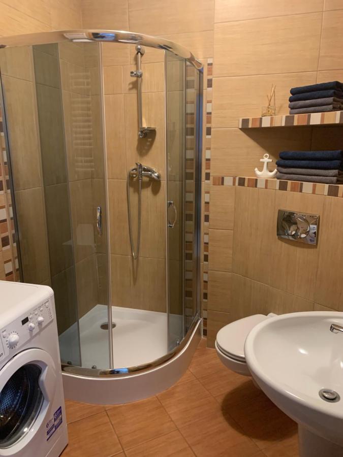 Apartament- Blisko Morza- W Trzech Koronach Z Prv Miejscem Parkingowym W Cenie! Świnoujście Buitenkant foto